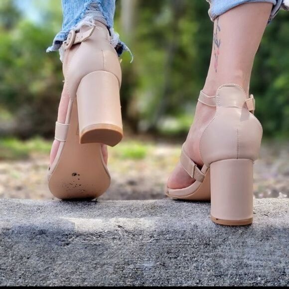 Womens Triple Straps Low Chunky Heels Sandals Nude Color - Picture 3 of 4